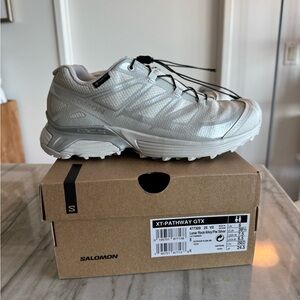 Salomon XT-Pathway GTX - Lunar rock, Alloy and Silver - Size 7.5 US Women’s